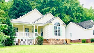 104 Wood Bend Ct, Clayton, NC 27520