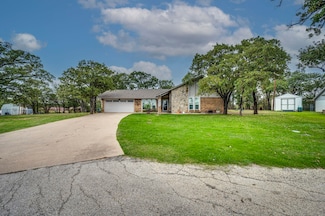 211 Willow Creek Ct, Mansfield, TX 76063