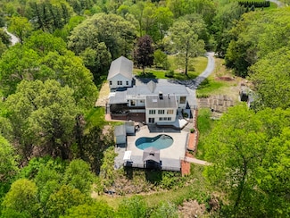 97 Catamount Rd, Tewksbury, MA 01876