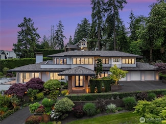 8902 N Mercer Way, Mercer Island, WA 98040