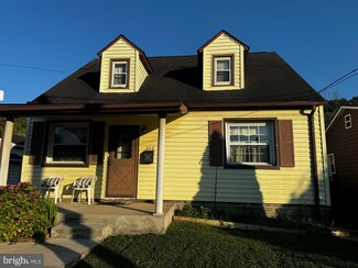 848 E Walnut St, Lewistown, PA 17044
