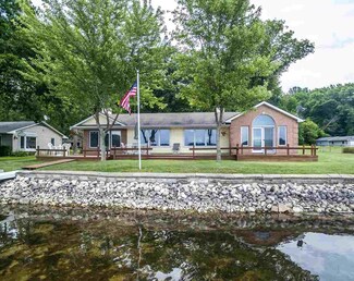 6600 S 1075 E, Wolcottville, IN 46795