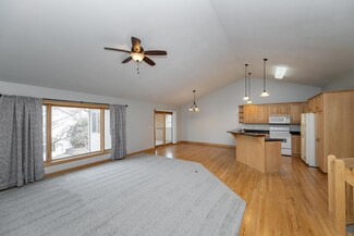 1209 Lone Pine Dr SW, Rochester, MN 55902