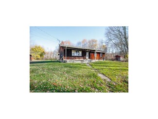 10096 Nichols Rd, Garrettsville, OH 44231