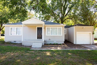 137 Saunders Dr, North Little Rock, AR 72117