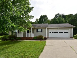 1945 Hawkcrest Ct, Winston Salem, NC 27127