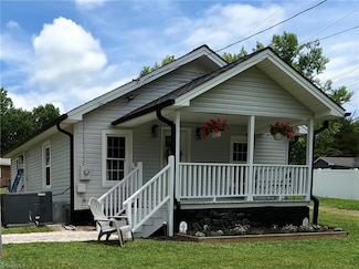 110 Vestal Ave, Jonesville, NC 28642
