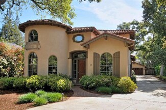 40 Ashfield Rd, Atherton, CA 94027