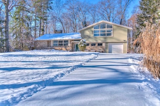 2780 Brookside Blvd, Jackson, MI 49203