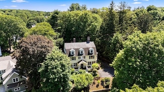 10 Eliot Rd, Lexington, MA 02421