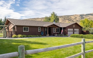 228 Spirit Mountain Dr, Cody, WY 82414