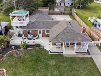 1703 Bayshores, Rockport, TX 78382