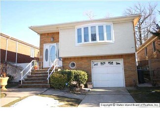 88 Valdemar Ave, Staten Island, NY 10309