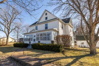 4245 W 4th St, Waterloo, IA 50701