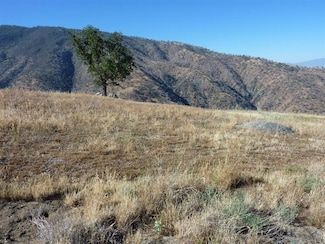 33200 Deertrail Dr, Tehachapi, CA 93561