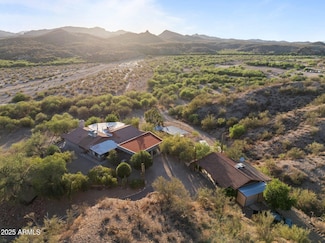 27610 W Gill Rd, Morristown, AZ 85342
