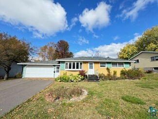 219 W Rainbow St, Duluth, MN 55811