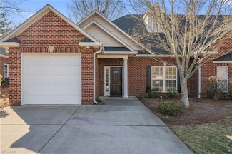 2061 Salisbury Square Unit 10, Winston Salem, NC 27127