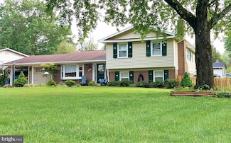 4814 King Richard Dr, Annandale, VA 22003