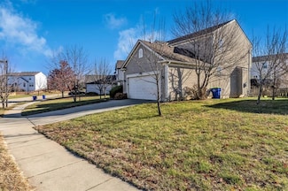 8741 Sunray Dr, Shawnee, KS 66227