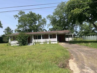 494 Lawrence St, Slocomb, AL 36375