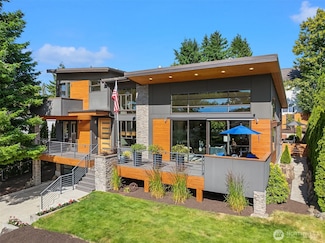 1808 2nd St, Kirkland, WA 98033