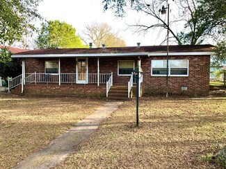 2560 Railroad Ave, Hephzibah, GA 30815
