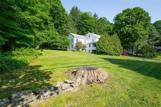 414 Bear Ridge Rd, Pleasantville, NY 10570