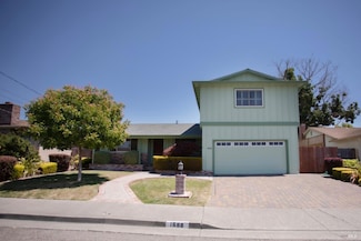1688 Kearny Ct, Petaluma, CA 94954