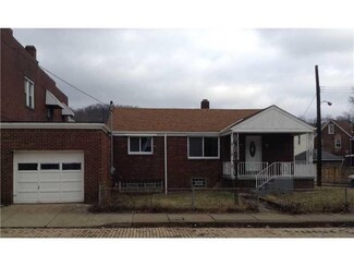 126 5th Ave, Braddock, PA 15104