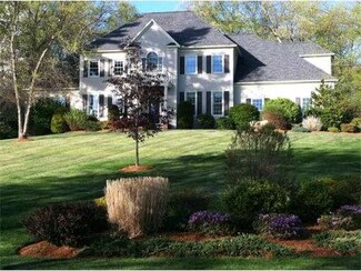 17 Steel Rd, Hopedale, MA 01747