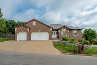 2643 W Nottingham St, Springfield, MO 65810