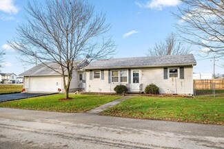 185 E Hall St, Markle, IN 46770