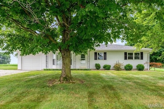 5662 Ohlwine Rd, Red Bud, IL 62278