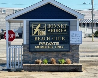 175 Bonnet Point Rd, Narragansett, RI 02882