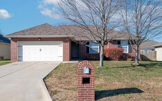 769 S Hickory Ln, Nixa, MO 65714