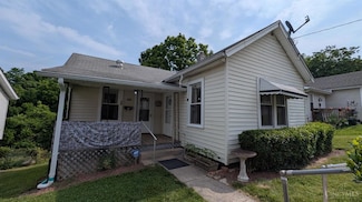 104 E Main St, Cleves, OH 45002
