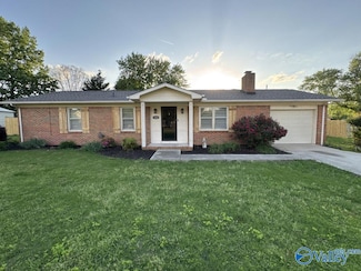 16665 Becky St, Athens, AL 35611