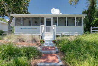 806 W Ashley Ave, Folly Beach, SC 29439