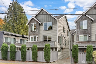 4535 NE 55th St, Seattle, WA 98105