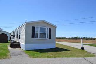 67 Scarponi Dr, Brunswick, ME 04011