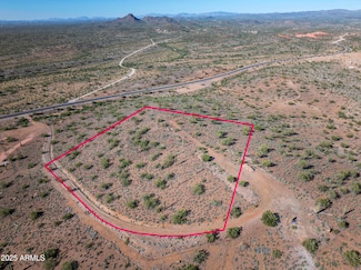 43327 N Castle Hot Springs Rd Unit Top, Morristown, AZ 85342