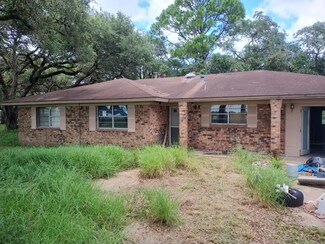 4615 F M 2853, Blessing, TX 77419