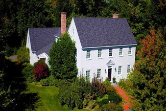 7 Snow Ln, New London, NH 03257