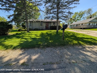 5650 Hughes Rd, Lansing, MI 48911