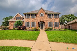 106 Eton Green, Victoria, TX 77904