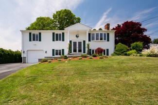 192 Hyacinth St, Fall River, MA 02720