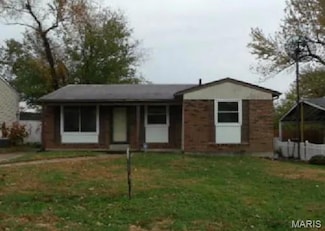 10214 Castle Dr, Saint Louis, MO 63136