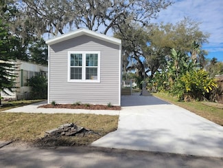 5541 Annette St Unit 38, Zephyrhills, FL 33542