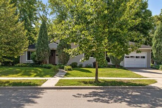 510 E 3rd St, Chaska, MN 55318